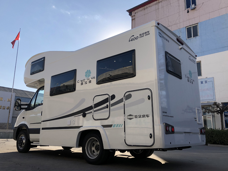 舒適旅行生活，這款房車必不可少